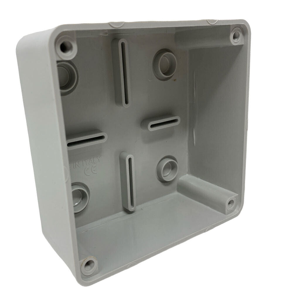 Scatola di derivazione quadrata box con coperchio con viti con pareti lisci tenuta stagna IP56 100xx100x50 mm