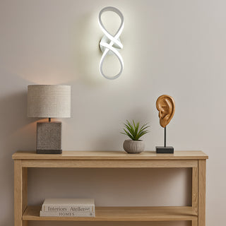 Applique a led 13W decorativo a forma di infinito con tecnologia CCT