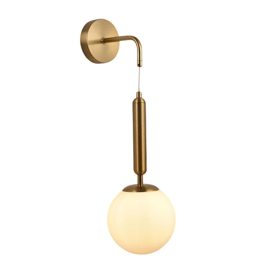 Applique a parete pendente in stile contemporaneo con attacco G9 di colore bronzo con sfera in vetro