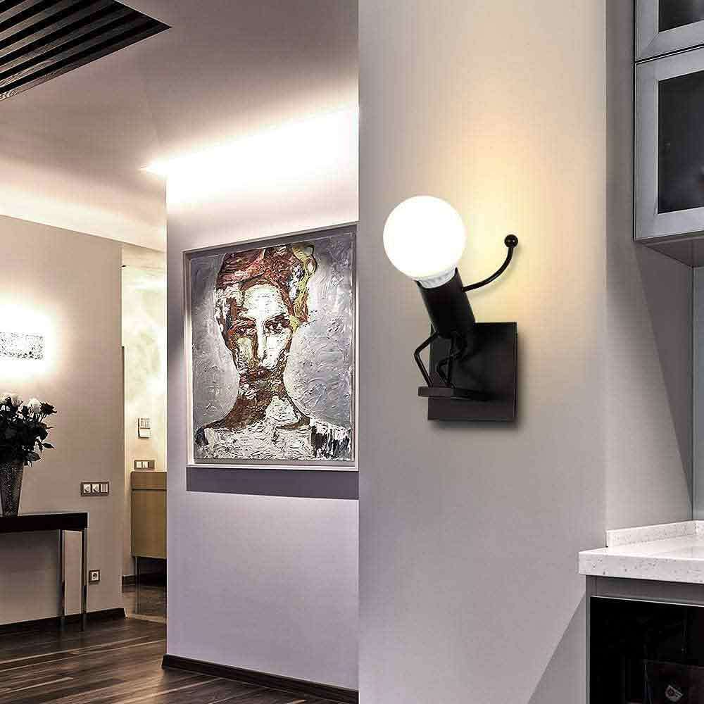 Applique da parete decorativo a forma di omino lampada da muro in metallo attacco E27 arredo casa