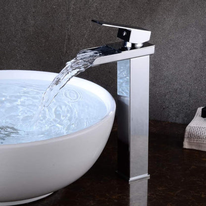 Miscelatore a cascata cromato da lavabo per bagno canna alta o bassa leva monocomando rubinetto per lavandino moderno modello cascata silver