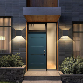 Applique a parete LED tecnologia CCT 12 W doppia emissione luce IP65