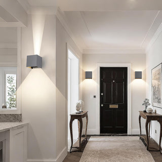 Applique a parete LED tecnologia CCT 12 W doppia emissione luce IP65