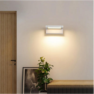 Applique da parete per esterno 21W tecnologia CCT3 inclinabile  IP65