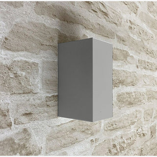 Applique a parete quadrato doppia emissione luminosa per faretti GU10