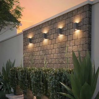 Applique a parete quadrato doppia emissione luminosa per faretti GU10