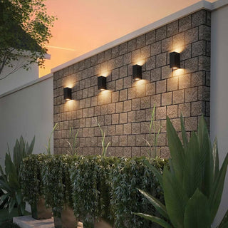 Applique a parete quadrato doppia emissione luminosa per faretti GU10