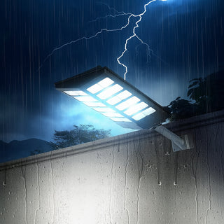 Lampione faro pannello solare 1600W con palo sensore di passaggio IP66