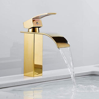 Rubinetto da bagno a canna bassa oro modello cascata