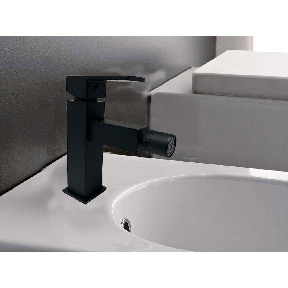 Rubinetto per bagno ultra moderno di forma quadrata miscelatore orientabile per bidet nero opaco modello Firenze