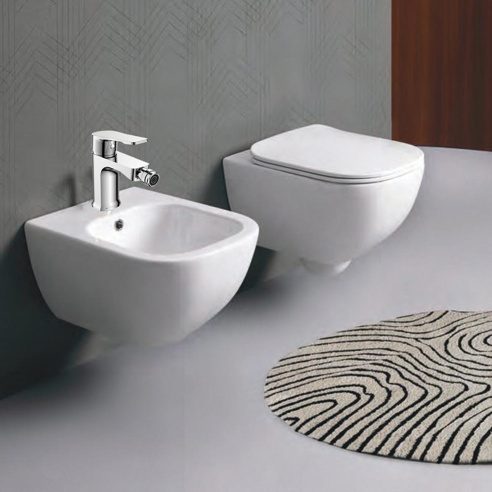 Rubinetto per bagno moderno miscelatore orientabile design quadrato per bidet in ottone cromato lucido modello Allure