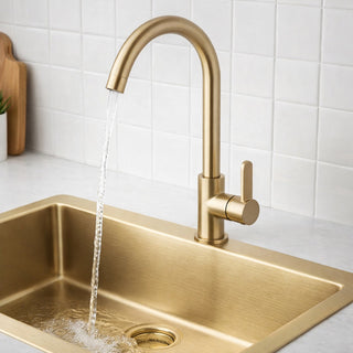 Rubinetto oro satinato da cucina canna alta curva orientabile